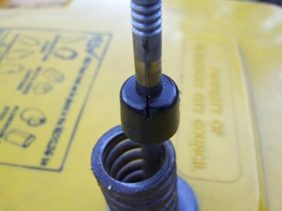 Cracked stem seal.JPG