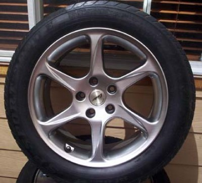 EL GT Wheels 002.jpg