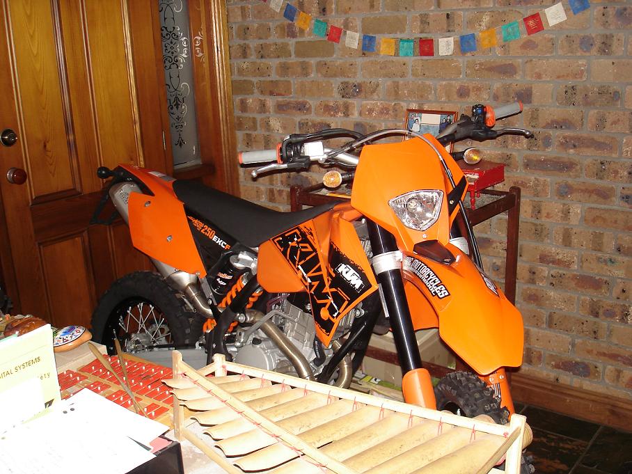 ktm1.jpg