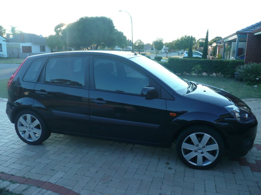 Ford Fiesta 4.jpg