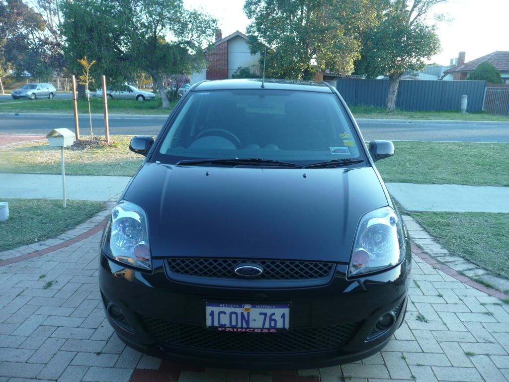 Ford Fiesta 1.jpg