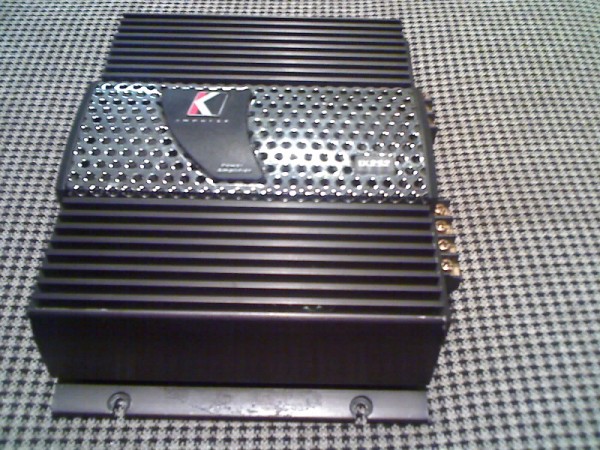 Kicker Amp 1.jpg