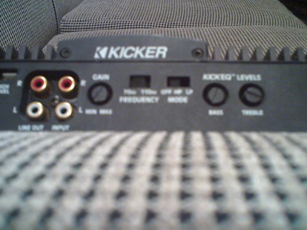 Kicker Amp 2.jpg