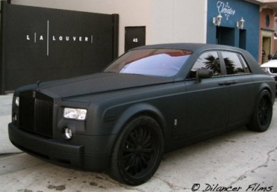 matte-black-rolls-royce-phantom.jpg