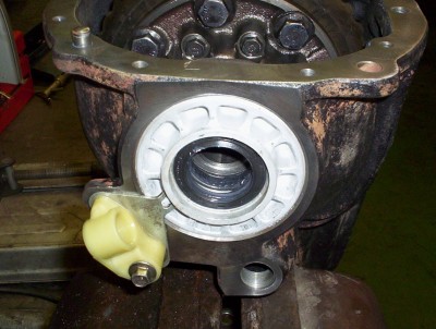 AU XR8 sedan Rear axle assembly 005.jpg