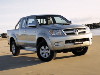 2011-New-Toyota-Hilux-engine-specifications-and-Price-Review-Vigo-Exterio-Picture.jpg