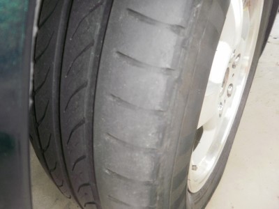 Front passenger side tyre (Copy).jpg