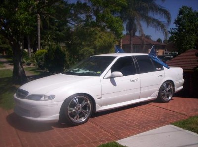 car decorated for the trip to and from bathurst.JPG