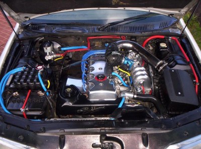 my engine bay 006.jpg