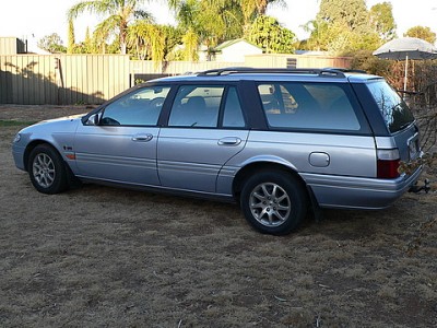 wagon blackout & chrome strips (13).JPG