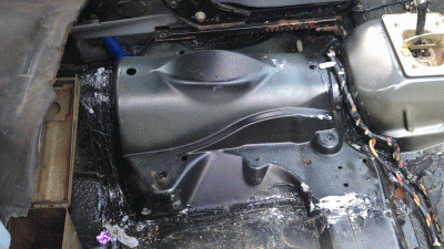 floor pan welded in seam sealed.gif